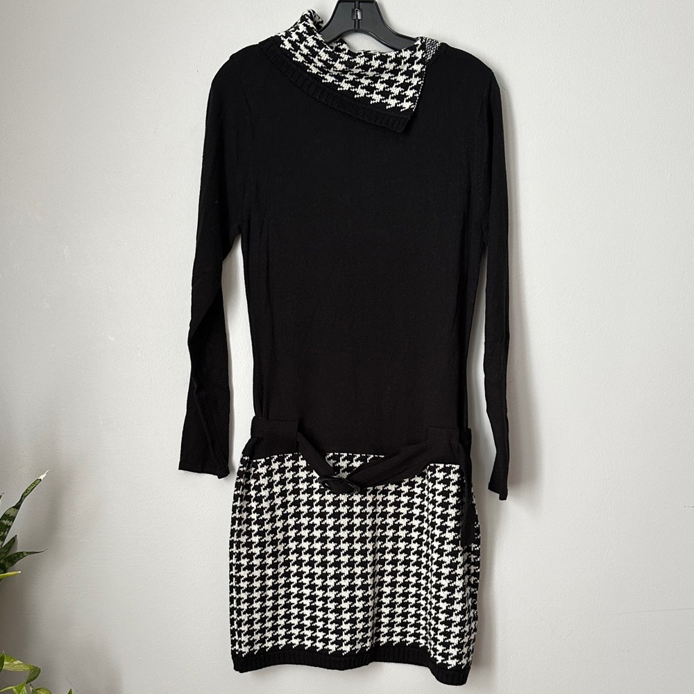 Venus Houndstooth Long Sleeve Drop Waist Belted Knit-Rib Sweater Dress size L